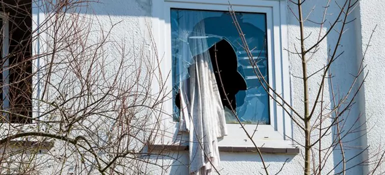 Storm Window Installation Contractors in Tamiami, FL