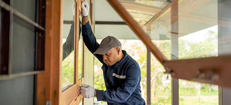 Double Hung Vinyl Window Sash Replacement in Tamiami, FL